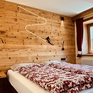 https://chalet-nano.it-lombardy.com